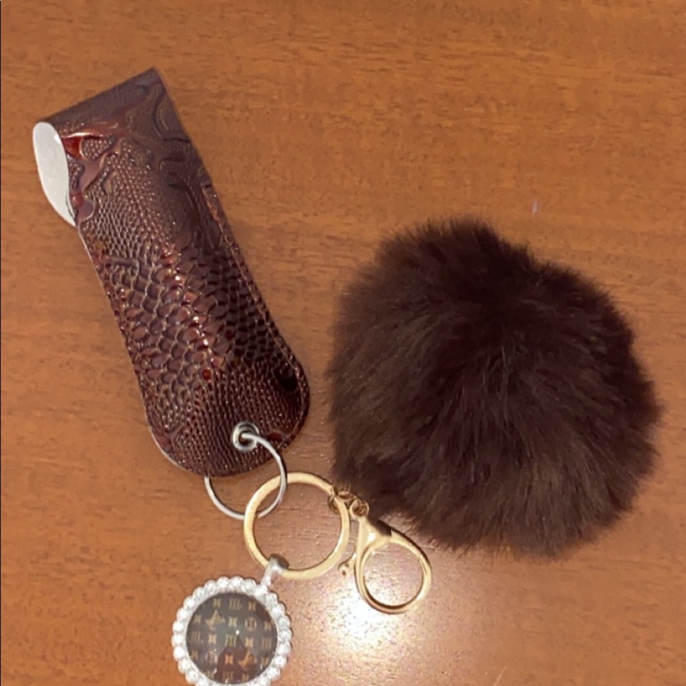 Keychain - Picture 4 of 5